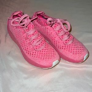 No bull tennis shoes